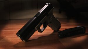 pozwolenie na broń w 6 krokach - pistolet
