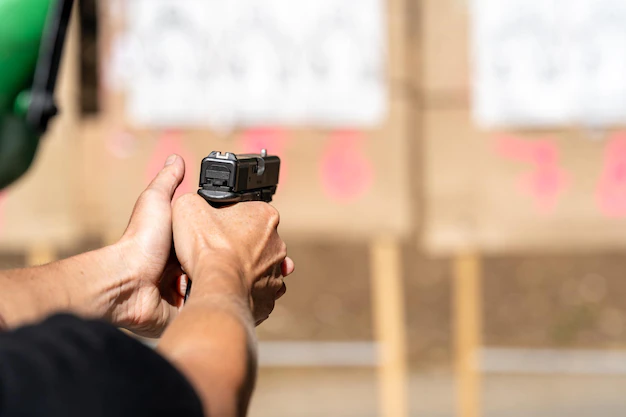 SZKOLENIA STRZELECKIE PISTOLET – 3 POZIOMY