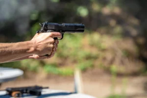 strzelanie na strzelnicy - pistolet